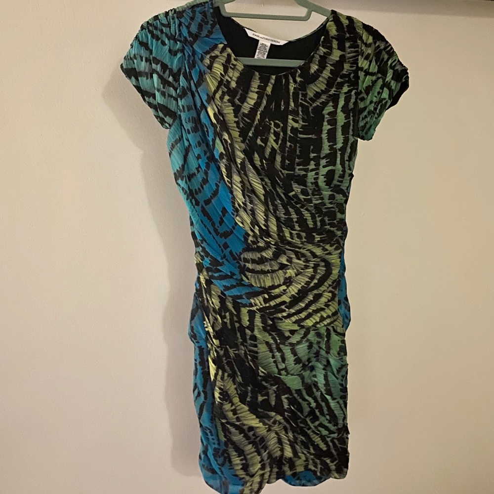 DVF | Erosa Silk Ruched dress size 4 Animal Print - Picture 4 of 11